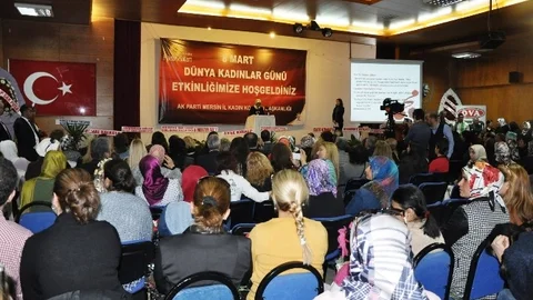 AK Parti'de Dünya Kadınlar Günü Kutlandı