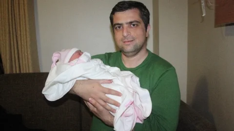 Gülnahar Çiftinin Bebek Sevinci