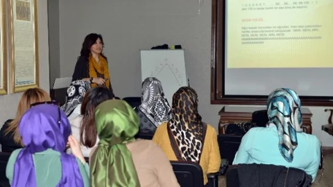 Tded Kocaeli'de Diksiyon Ve Hitabet Kursları Sürüyor