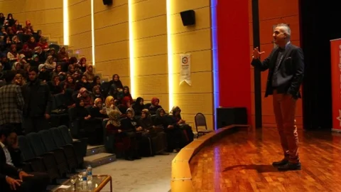 Bekir Develi Saü'de Stand-Up Gösterisi Yaptı