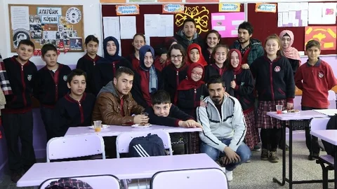 9 Kültür 12 Dilde Hayat Buluyor