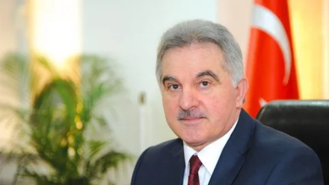 Rektör Elmas'tan Başkan Toçoğlu'na Otobüs Teşekkürü