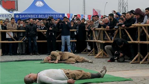 ''Çanakkale Destanı'' Gaziantep'te sahnelendi