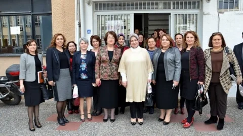 Çalışma Hayatında Kadın Ve Yaşadığı Zorluklar Aydın'da Masaya Yatırıldı