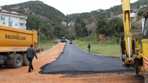 Mamadı Mevkinde Sıcak Asfalt Çalışması Yapıldı