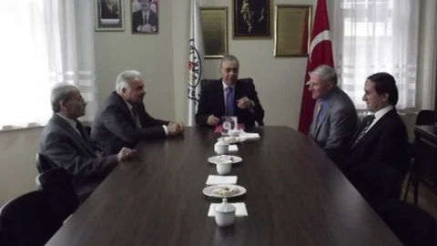 BİK Malatya Şube Müdürü Nihat Abacı Çiçekleri SaTıp Mev'e Bağışladı