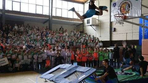 Okul Sporları Yenişehir'i Şenlendirdi