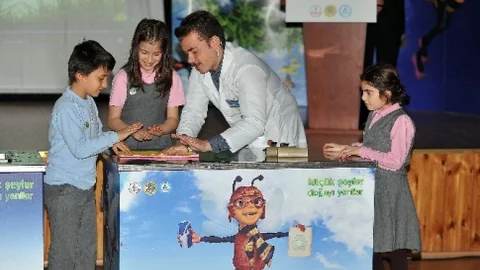 İstanbullu Öğrenciler ‘Doğada Geri Dönüşümü' Öğreniyor