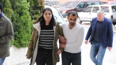 Pankartla Yol Kapatmak İsteyen Şahıslar Gözaltına Alındı