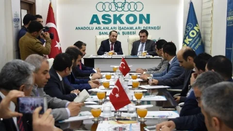 Vali Küçük ''şanlıurfa'da Yatırımcıyı Endişelendirecek Durum Yok''