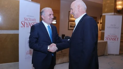 Aziz Babuşcu “Seçilmiş Siyaset” Kitabını Tanıttı