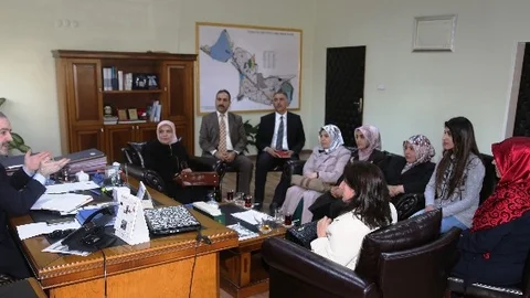 İş Sahibi Olan Kadınlardan Başkan Özgökçe'ye Teşekkür Ziyareti