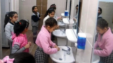 Çeştepe İlkokulu Öğrencileri Öğretmenleriyle Dengeli Besleniyor