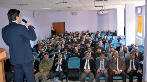 Adilcevaz'da ‘Devlet Yönetimi Ve Protokol' Semineri