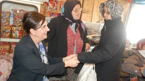 Usluer Kadınlarla İş Ve Aş Sorununu Konuştu