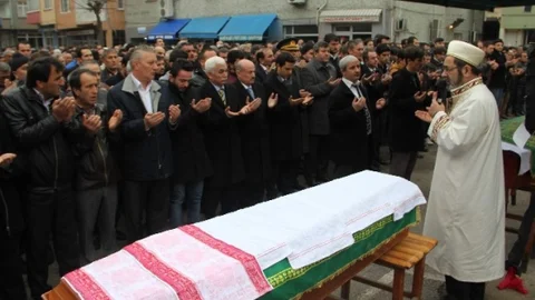 Üzerlerine Ağaç Devrilen Orman İşçileri Son Yolculuğuna Uğurlandı