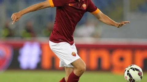 Salih Uçan'dan U-12 İzmir Cup'a Destek