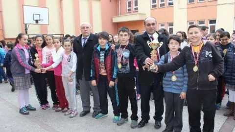 Yayla'da Masa Tenisi Takımına Tören Düzenlendi