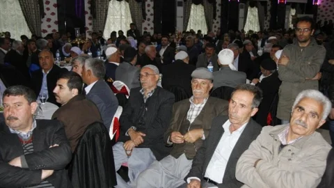 Diyarbakır'da Husumetli İki Aile Barıştırıldı