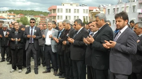 Emekli Başkomiser Özaslan Son Yolculuğuna Uğurlandı