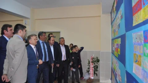 Öğrencilerden ''Mehmet Akif Ersoy'' Sergisi