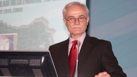 Rtük Başkanı Dursun “Seçim Reklamlarında Türk Bayrağı Ve Dini Semboller Yasak”