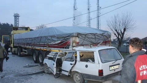 Arnavutköy'de Feci Kaza 1 Ölü 1 Yaralı