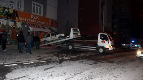 (Özel Haber) Otomobil Markete Girdi