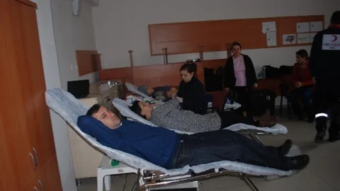 Öğretmen Ve Veliler Çerkezköy'de Kan Verdi