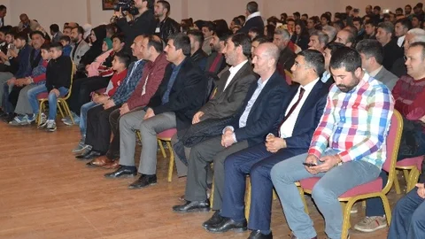 Muş'ta Yöresel Sanatçılar Barış İçin Sahne Aldı