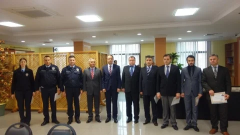 Çerkezköy Kaymakamı Kubilay Başarılı Polisleri Ödüllendirdi