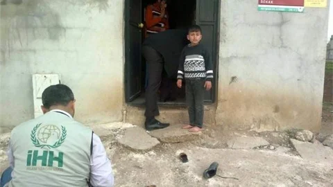 İHH'dan Suriyeli Ailelere Gıda Yardımı