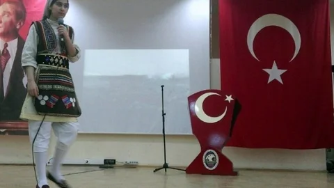 İstiklal Marşı Okuma Yarışması İl Birincisi Yenişehir'den