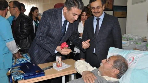 Kaymakam Akkoyun'dan Böbrek Hastalarına Anlamlı Ziyaret