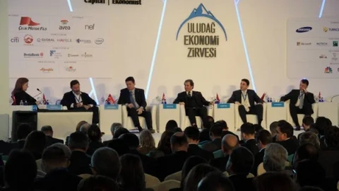 Uludağ Ekonomi Zirvesi'nde 'dijital Dönemde Büyüme' Tartışıldı
