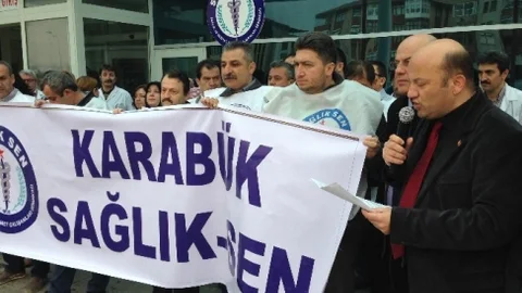 Sağlık Çalışanlarından Eylem