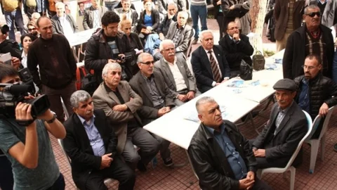 CHP'li Adayın Seçim Bürosuna Zabıta Şoku