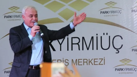 Pof.dr.nihat Hatipoğlu Elazığ'da Söyleşiye Katıldı