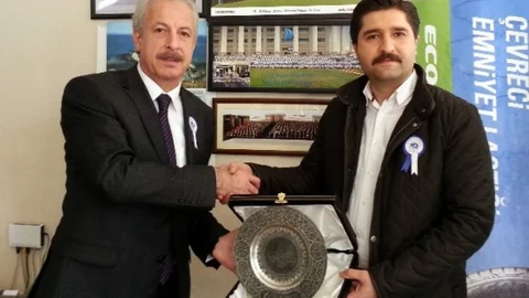 Adıyaman'ın Vergi Rekortmenlerine Plaket