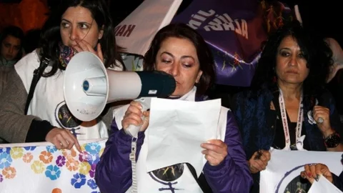 4. Dünya Kadın Yürüyüşü'nün Antalya Ayağı Sona Erdi