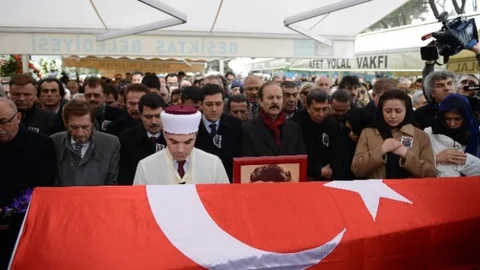 Erol Büyükburç Son Yolculuğuna Uğurlandı