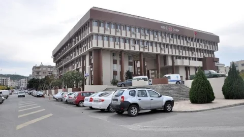 İzmir'de Seçmen Listeleri Askıya Çıktı