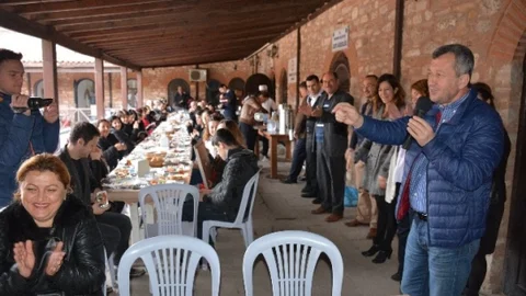 Menemen'de Bayanlar El Ele Verdi