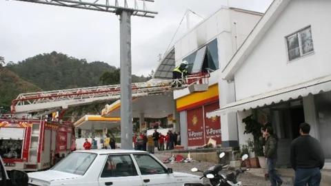 Benzin İstasyonunda Yangın Paniği