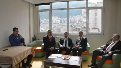 Ortahisar Belediye Başkanı Genç'ten Tabibler Odası'na Ziyaret