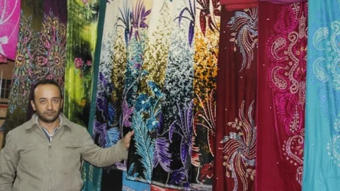 Hakkari'de Yöresel Kıyafet Sezonu Başladı