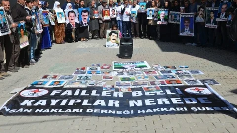 Yüksekova'da Kayıp Yakınlarından Eylem