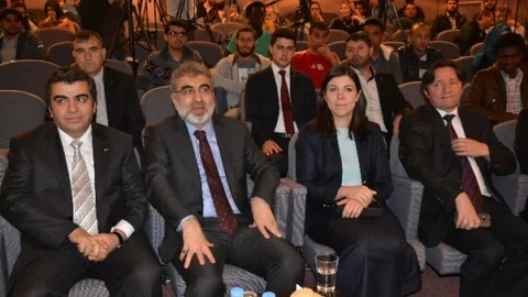 Enerji Ve Tabii Kaynaklar Bakanı Taner Yıldız