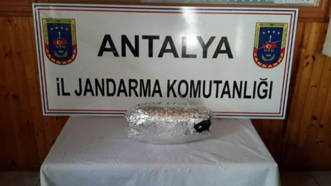 Çocuk Yaştaki Uyuşturucu Tacirleri Suçüstü Yakalandı