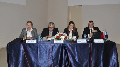 ''iş Yaşamında Kadının Gücü'' Konulu Panel